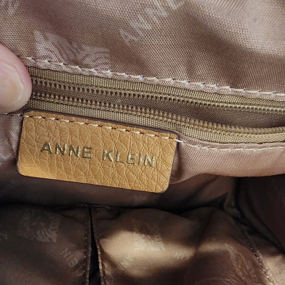 Anne Klein‎ Carrie Fringe Floral Straw Raffia Embroidered Satchel - - Picture 14 of 16